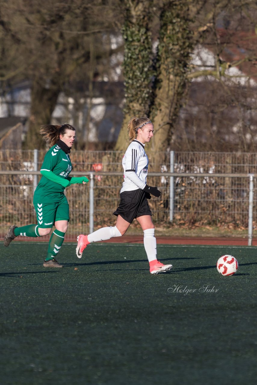 Bild 104 - Frauen SG Holstein Sued - SV Gruenweiss-Siebenbaeumen : Ergebnis: 0:2